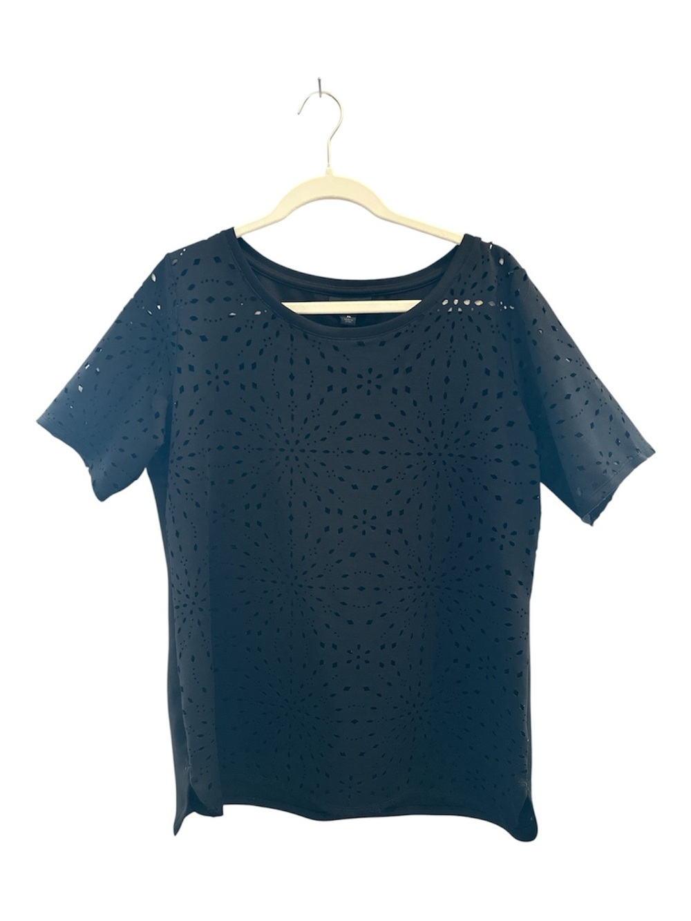Worthington Black Laser Cut Out Short Sleeve Blouse Women's Size XL - Picture 2 of 10